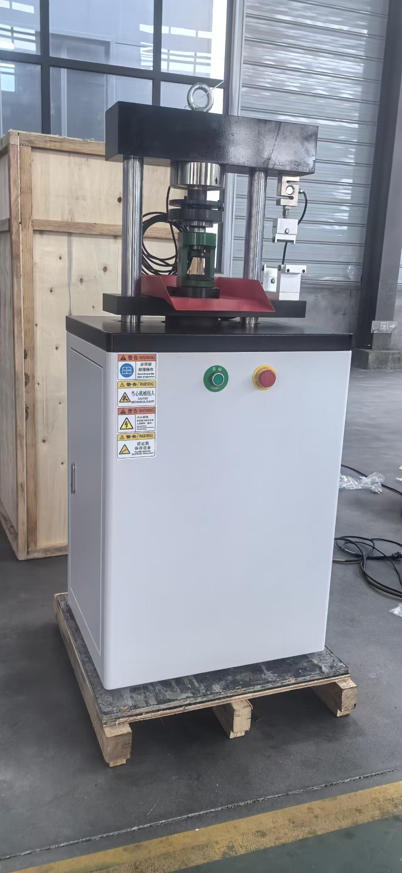 有关水泥等建筑材料抗压强度及水泥抗折试验的仪器介绍