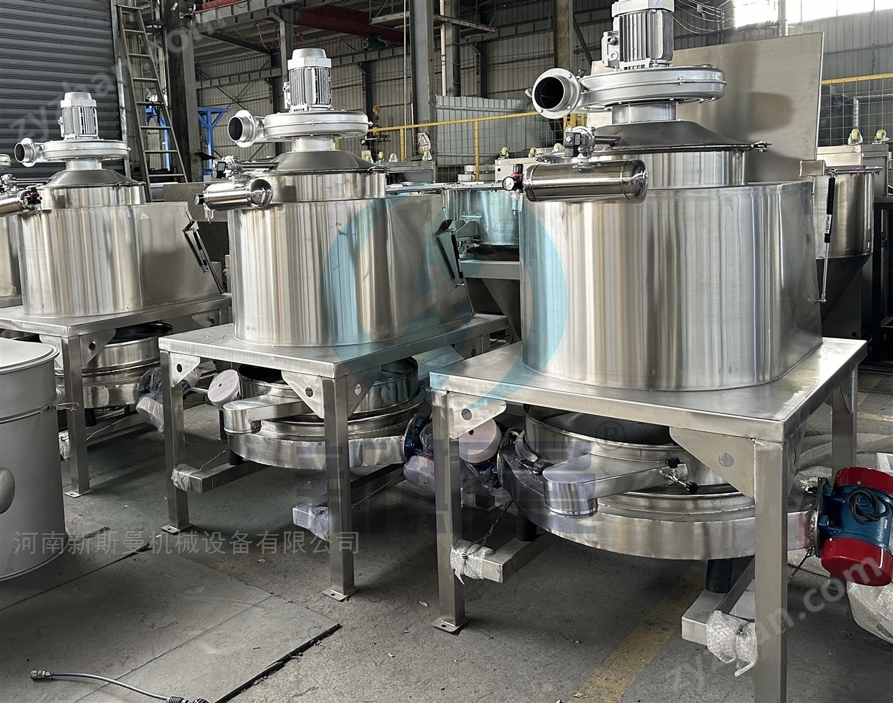 Dust free feeding machine