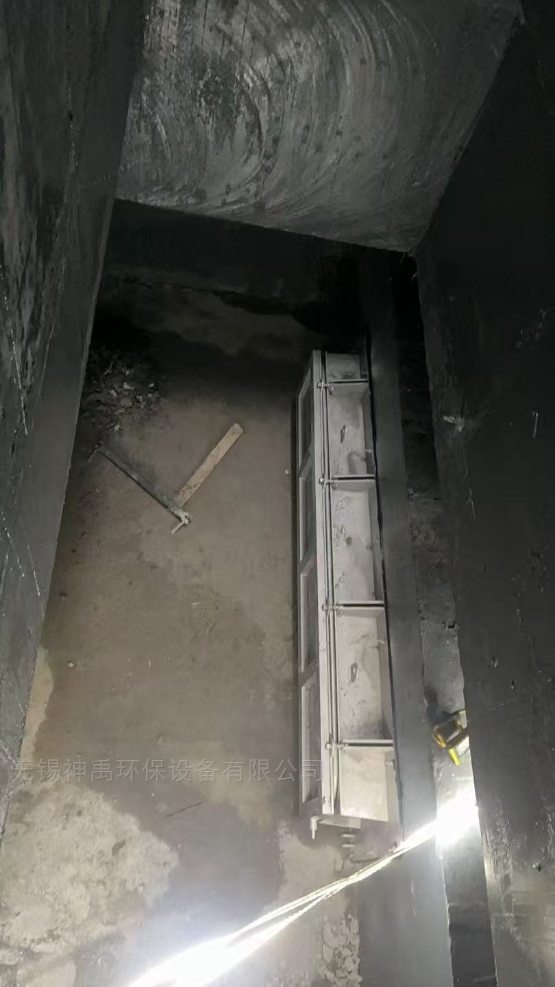 调蓄池冲洗门在上海花木调蓄池现场安装