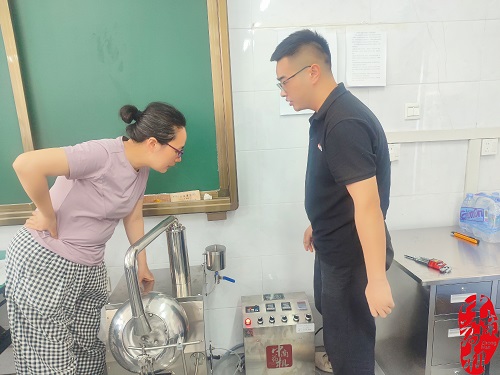 工程師圓滿完成鄭州衛生健康職業學院制藥設備調試與培訓