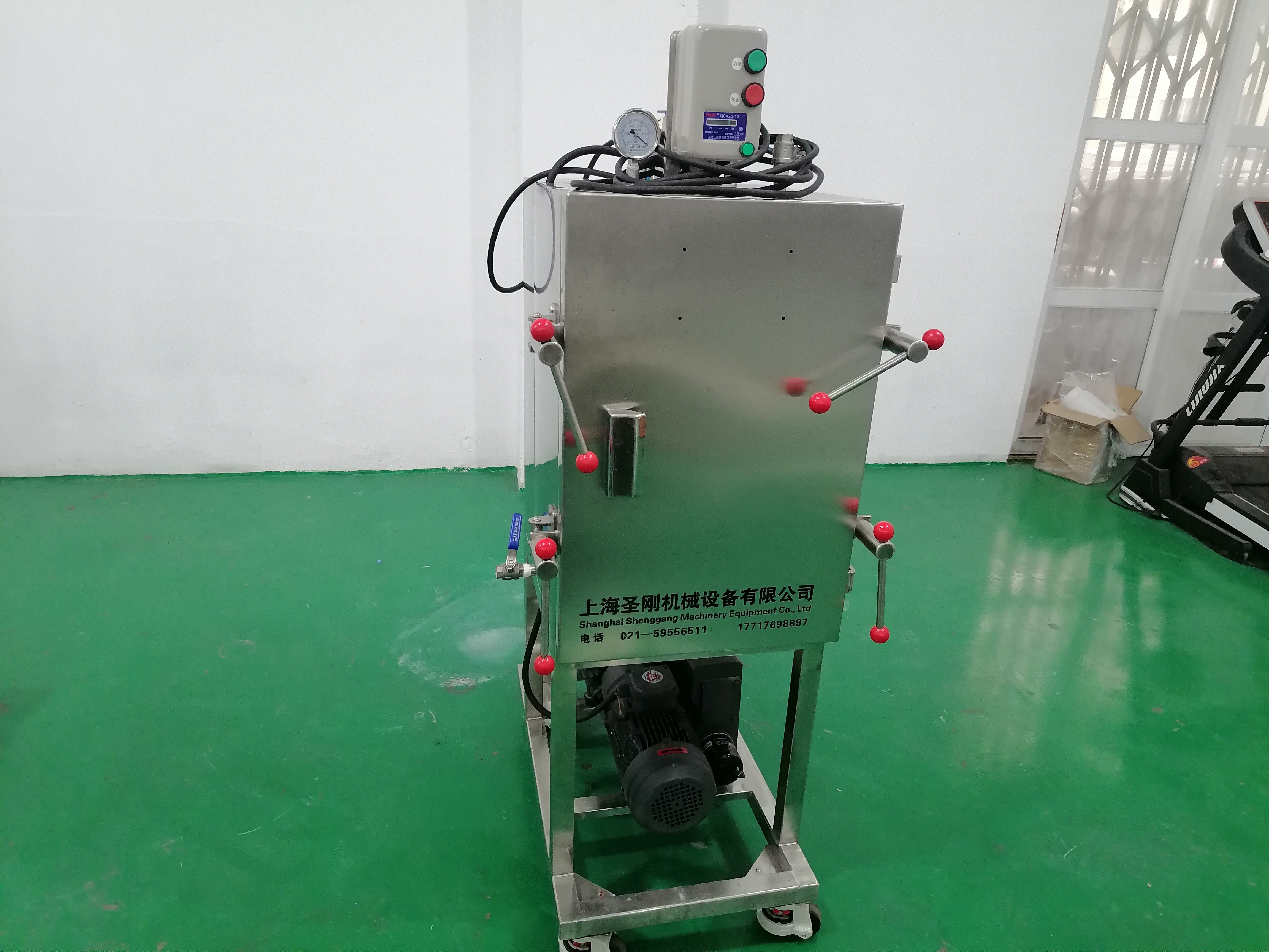 圣刚两头尖安瓿瓶真空灌装机实现真空度精准可控,破解行业质控难题